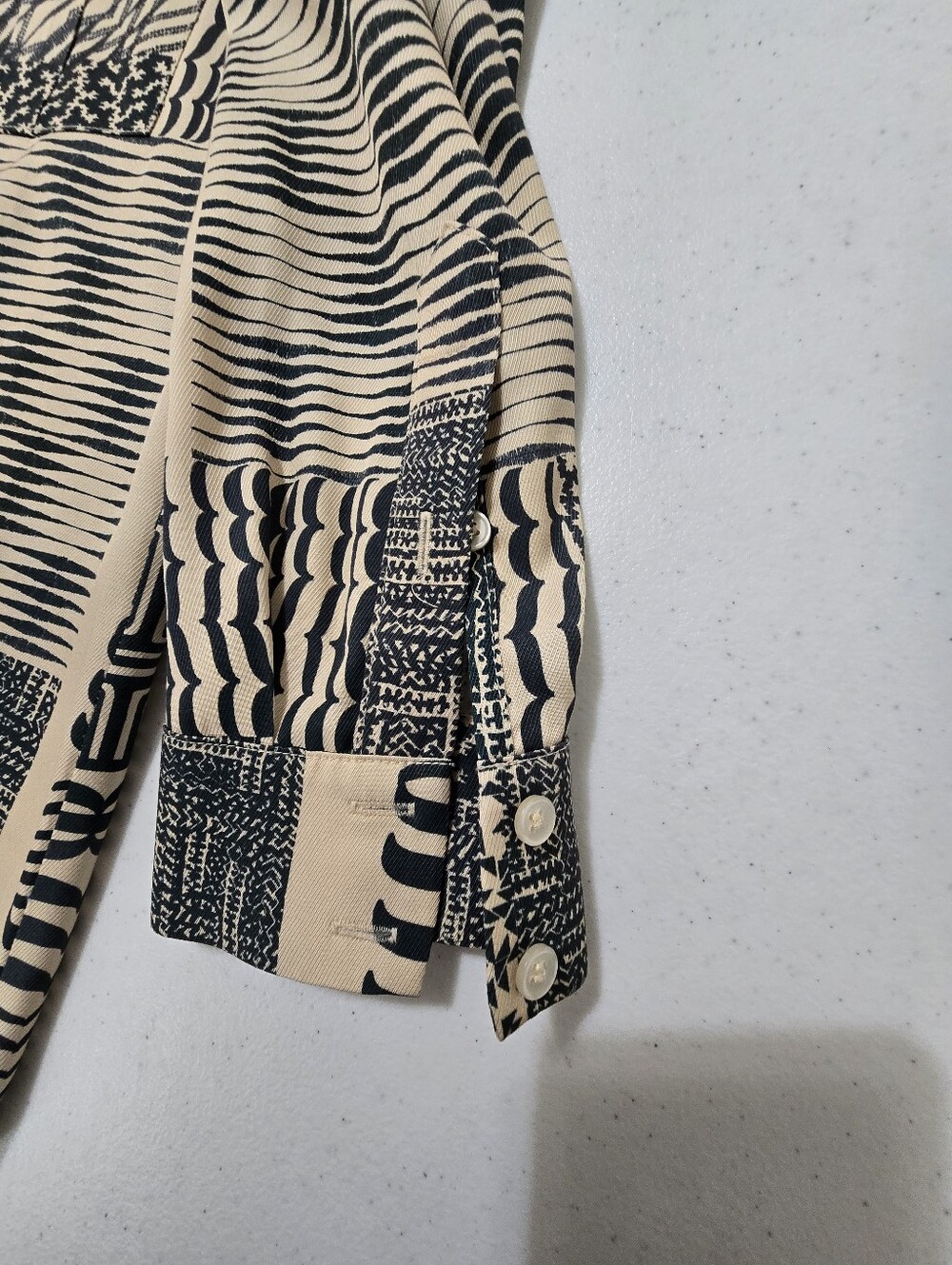 REISS Kirsten Light Ground Ditsy Blouse Women's 8 Office Business Long Sleeve - Picture 10 of 12